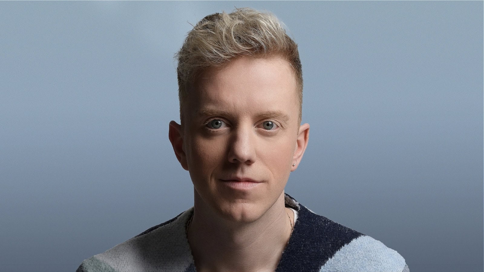“Love, Gaslighting and Control – How To Recognise the Red Flags” by gay comedian and podcaster James Barr